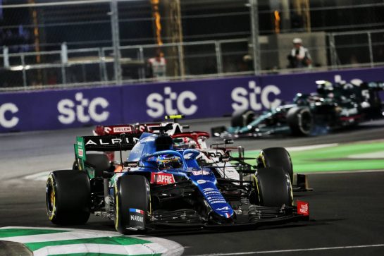 Fernando Alonso (ESP) Alpine F1 Team A521.
05.12.2021. Formula 1 World Championship, Rd 21, Saudi Arabian Grand Prix, Jeddah, Saudi Arabia, Race Day.
- www.xpbimages.com, EMail: requests@xpbimages.com &copy; Copyright: Bearne / XPB Images