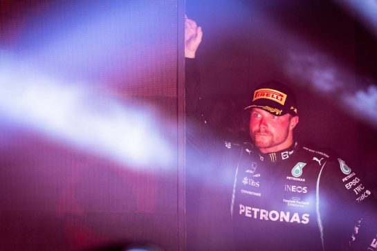 Third placed Valtteri Bottas (FIN) Mercedes AMG F1 on the podium.
05.12.2021. Formula 1 World Championship, Rd 21, Saudi Arabian Grand Prix, Jeddah, Saudi Arabia, Race Day.
- www.xpbimages.com, EMail: requests@xpbimages.com &copy; Copyright: Bearne / XPB Images