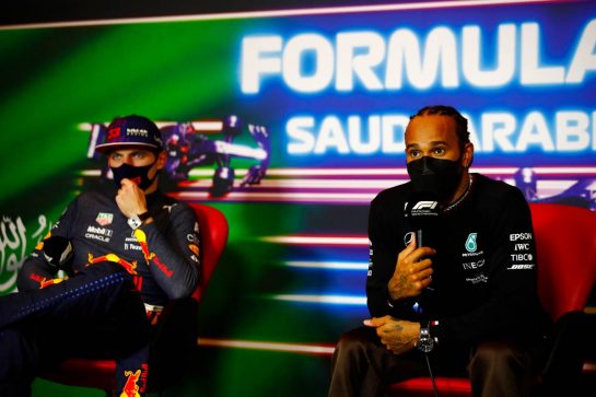 Lewis Hamilton (GBR) Mercedes AMG F1 and Max Verstappen (NLD) Red Bull Racing in the post race FIA Press Conference.
05.12.2021. Formula 1 World Championship, Rd 21, Saudi Arabian Grand Prix, Jeddah, Saudi Arabia, Race Day.
- www.xpbimages.com, EMail: requests@xpbimages.com &copy; Copyright: FIA Pool Image for Editorial Use Only