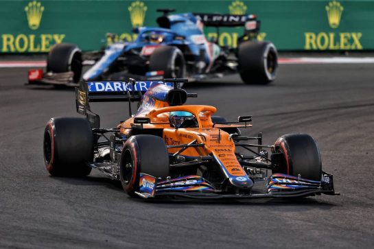 Daniel Ricciardo (AUS) McLaren MCL35M.
12.12.2021. Formula 1 World Championship, Rd 22, Abu Dhabi Grand Prix, Yas Marina Circuit, Abu Dhabi, Race Day.
- www.xpbimages.com, EMail: requests@xpbimages.com © Copyright: Moy / XPB Images