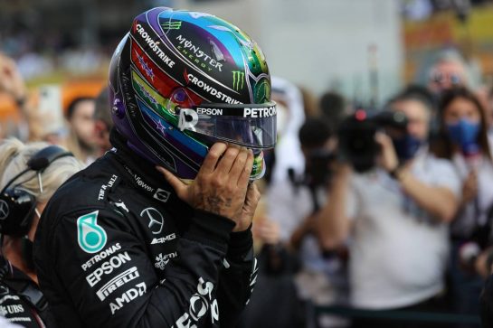 Lewis Hamilton (GBR) Mercedes AMG F1 W12.
12.12.2021. Formula 1 World Championship, Rd 22, Abu Dhabi Grand Prix, Yas Marina Circuit, Abu Dhabi, Race Day.
- www.xpbimages.com, EMail: requests@xpbimages.com © Copyright: Batchelor / XPB Images