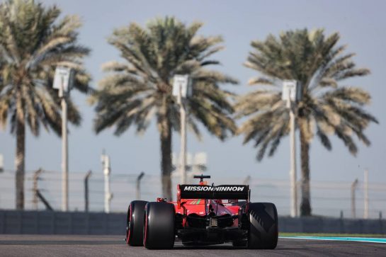 Carlos Sainz Jr (ESP), Scuderia Ferrari
15.12.2021. Formula 1 Testing, Yas Marina Circuit, Abu Dhabi, Wednesday.
- www.xpbimages.com, EMail: requests@xpbimages.com © Copyright: Charniaux / XPB Images