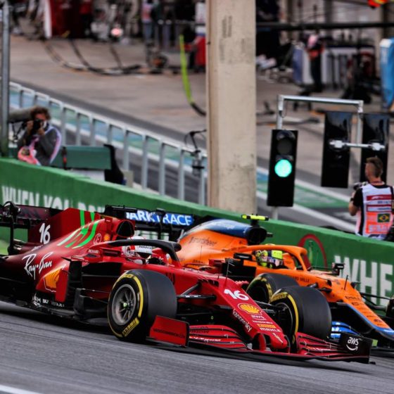 Ricciardo: McLaren against Ferrari is the battle the fans want to see