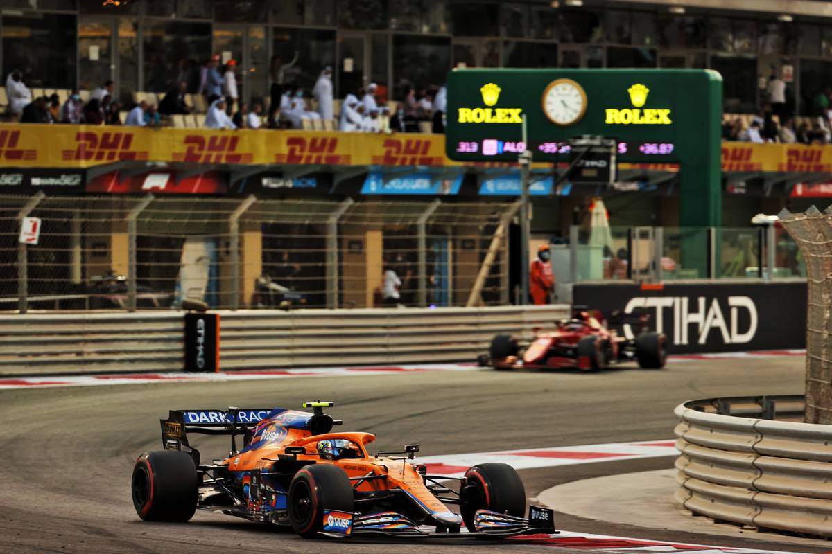 Lando Norris (GBR) McLaren MCL35M. 12.12.2021. Formula 1 World Championship, Rd 22, Abu Dhabi Grand Prix, Yas Marina
