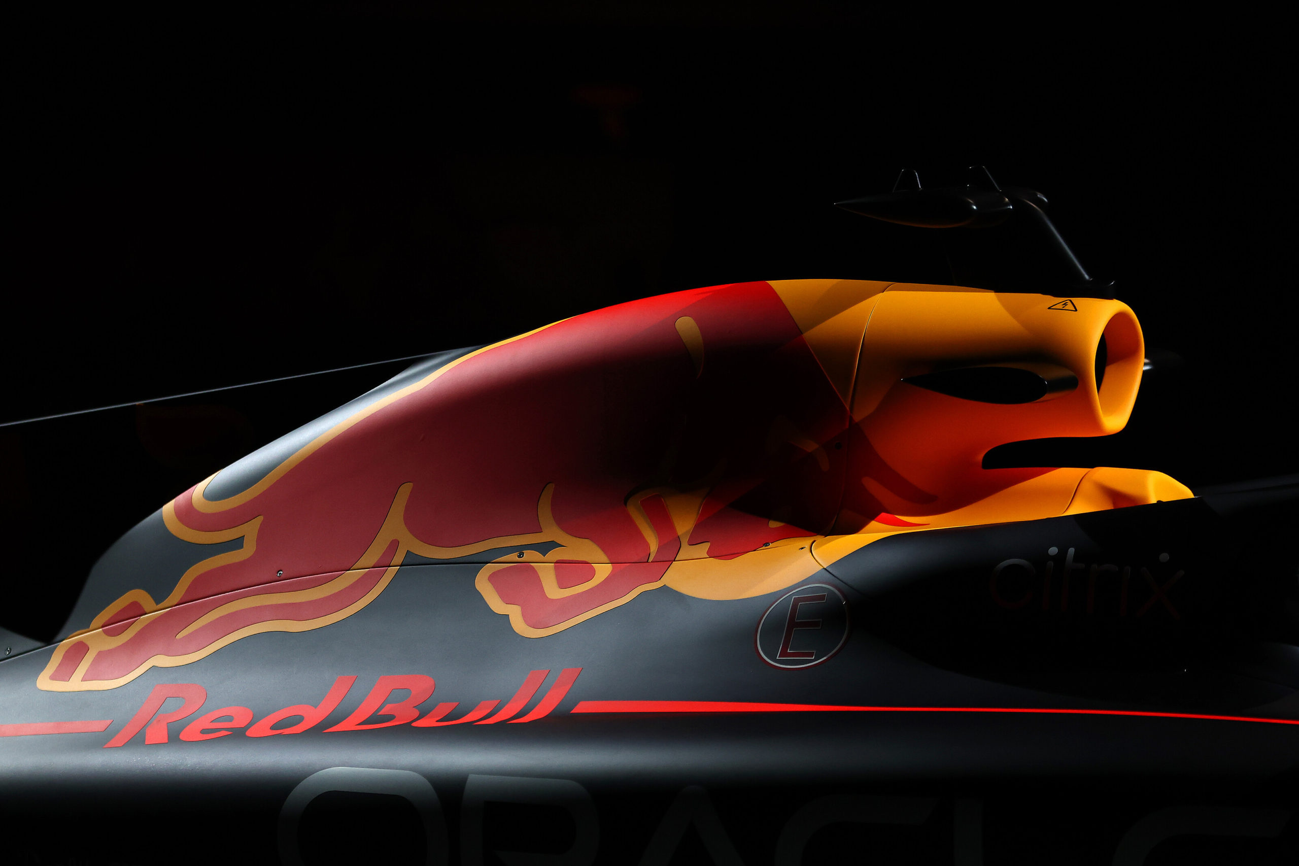 Launch Gallery: Red Bull’s RB 18 livery