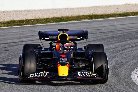 Max Verstappen (NLD) Red Bull Racing RB18.
23.02.2022. Formula One Testing, Day One, Barcelona, Spain. Wednesday.
- www.xpbimages.com, EMail: requests@xpbimages.com © Copyright: Batchelor / XPB Images