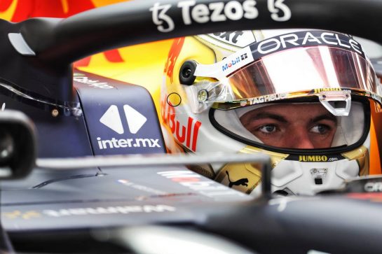 Max Verstappen (NLD) Red Bull Racing RB18.
23.02.2022. Formula One Testing, Day One, Barcelona, Spain. Wednesday.
- www.xpbimages.com, EMail: requests@xpbimages.com © Copyright: Bearne / XPB Images