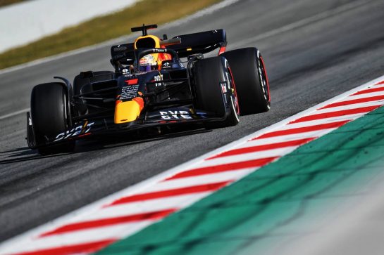 Max Verstappen (NLD) Red Bull Racing RB18.
23.02.2022. Formula One Testing, Day One, Barcelona, Spain. Wednesday.
- www.xpbimages.com, EMail: requests@xpbimages.com © Copyright: Price / XPB Images