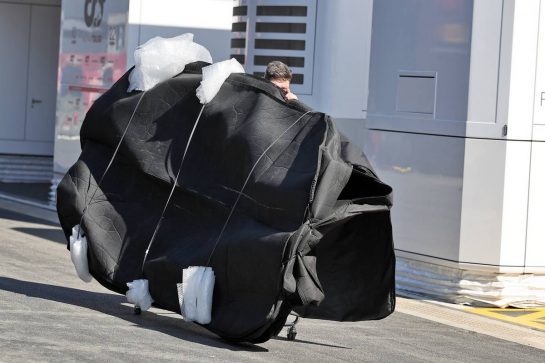 Williams Racing FW44 floor carried through the paddock.
23.02.2022. Formula One Testing, Day One, Barcelona, Spain. Wednesday.
- www.xpbimages.com, EMail: requests@xpbimages.com © Copyright: Moy / XPB Images