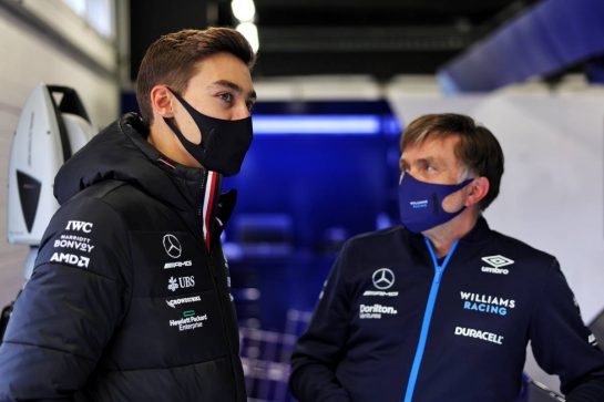 (L to R): George Russell (GBR) Mercedes AMG F1 with Jost Capito (GER) Williams Racing Chief Executive Officer.
23.02.2022. Formula One Testing, Day One, Barcelona, Spain. Wednesday.
- www.xpbimages.com, EMail: requests@xpbimages.com © Copyright: Bearne / XPB Images