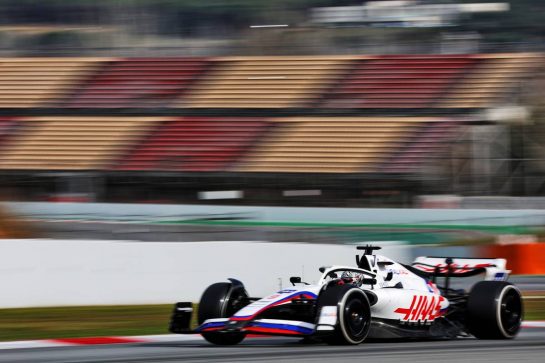Nikita Mazepin (RUS) Haas F1 Team VF-22.
24.02.2022. Formula One Testing, Day Two, Barcelona, Spain. Thursday.
- www.xpbimages.com, EMail: requests@xpbimages.com &copy; Copyright: Moy / XPB Images
