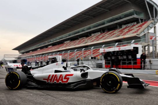 Nikita Mazepin (RUS) Haas F1 Team VF-22.
25.02.2022. Formula One Testing, Day Three, Barcelona, Spain. Friday.
- www.xpbimages.com, EMail: requests@xpbimages.com &copy; Copyright: Batchelor / XPB Images