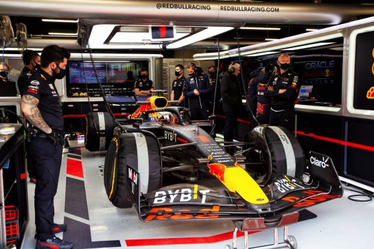 Max Verstappen (NLD) Red Bull Racing RB18.
25.02.2022. Formula One Testing, Day Three, Barcelona, Spain. Friday.
- www.xpbimages.com, EMail: requests@xpbimages.com &copy; Copyright: Rew / XPB Images