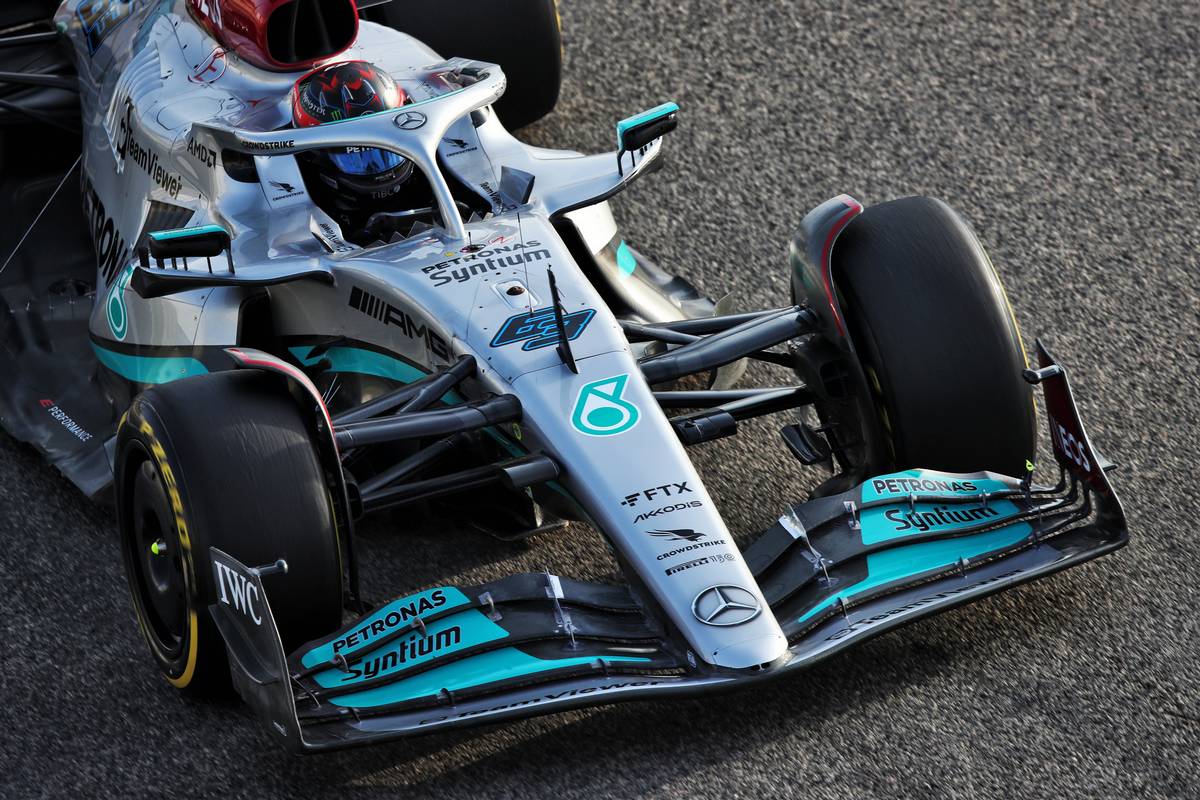 F1 ‘spaceship’ mirrors set for review amid rule ‘discrepency’