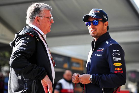 (L to R): Otmar Szafnauer (USA) Alpine F1 Team, Team Principal with Sergio Perez (MEX) Red Bull Racing.
08.04.2022. Formula 1 World Championship, Rd 3, Australian Grand Prix, Albert Park, Melbourne, Australia, Practice Day.
- www.xpbimages.com, EMail: requests@xpbimages.com © Copyright: Coates / XPB Images