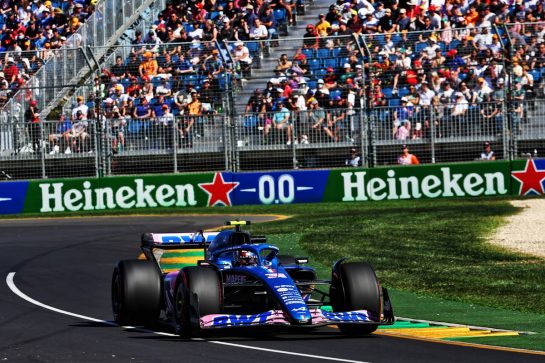 Esteban Ocon (FRA) Alpine F1 Team A522.
08.04.2022. Formula 1 World Championship, Rd 3, Australian Grand Prix, Albert Park, Melbourne, Australia, Practice Day.
- www.xpbimages.com, EMail: requests@xpbimages.com © Copyright: Batchelor / XPB Images