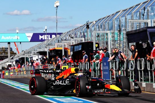Max Verstappen (NLD) Red Bull Racing RB18.
08.04.2022. Formula 1 World Championship, Rd 3, Australian Grand Prix, Albert Park, Melbourne, Australia, Practice Day.
- www.xpbimages.com, EMail: requests@xpbimages.com © Copyright: Batchelor / XPB Images