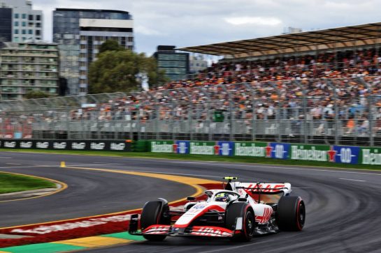 Mick Schumacher (GER) Haas VF-22.
09.04.2022. Formula 1 World Championship, Rd 3, Australian Grand Prix, Albert Park, Melbourne, Australia, Qualifying Day.
- www.xpbimages.com, EMail: requests@xpbimages.com © Copyright: Bearne / XPB Images