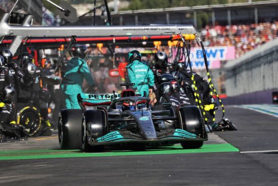 George Russell (GBR) Mercedes AMG F1 W13 makes a pit stop.
10.04.2022. Formula 1 World Championship, Rd 3, Australian Grand Prix, Albert Park, Melbourne, Australia, Race Day.
- www.xpbimages.com, EMail: requests@xpbimages.com © Copyright: Bearne / XPB Images
