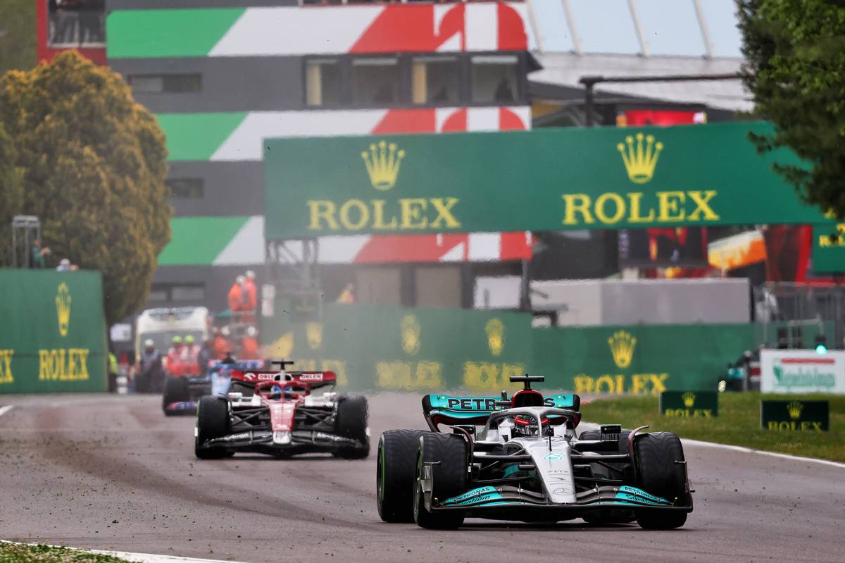 Russell: Tyre warm-up issues compounding Mercedes problems
