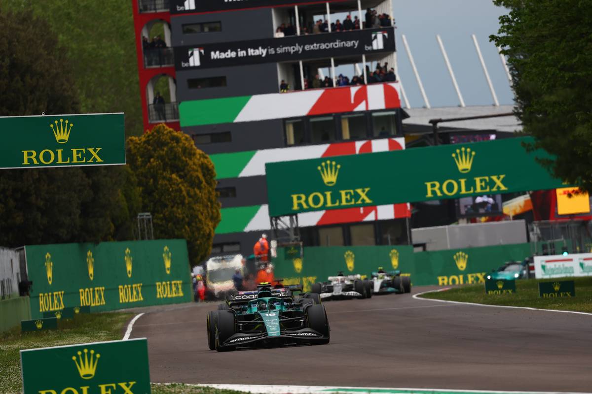Sebastian Vettel (GER) Aston Martin F1 Team AMR22. 24.04.2022. Formula 1 World Championship, Rd 4, Emilia Romagna Grand Prix, Imola, Italy, Race