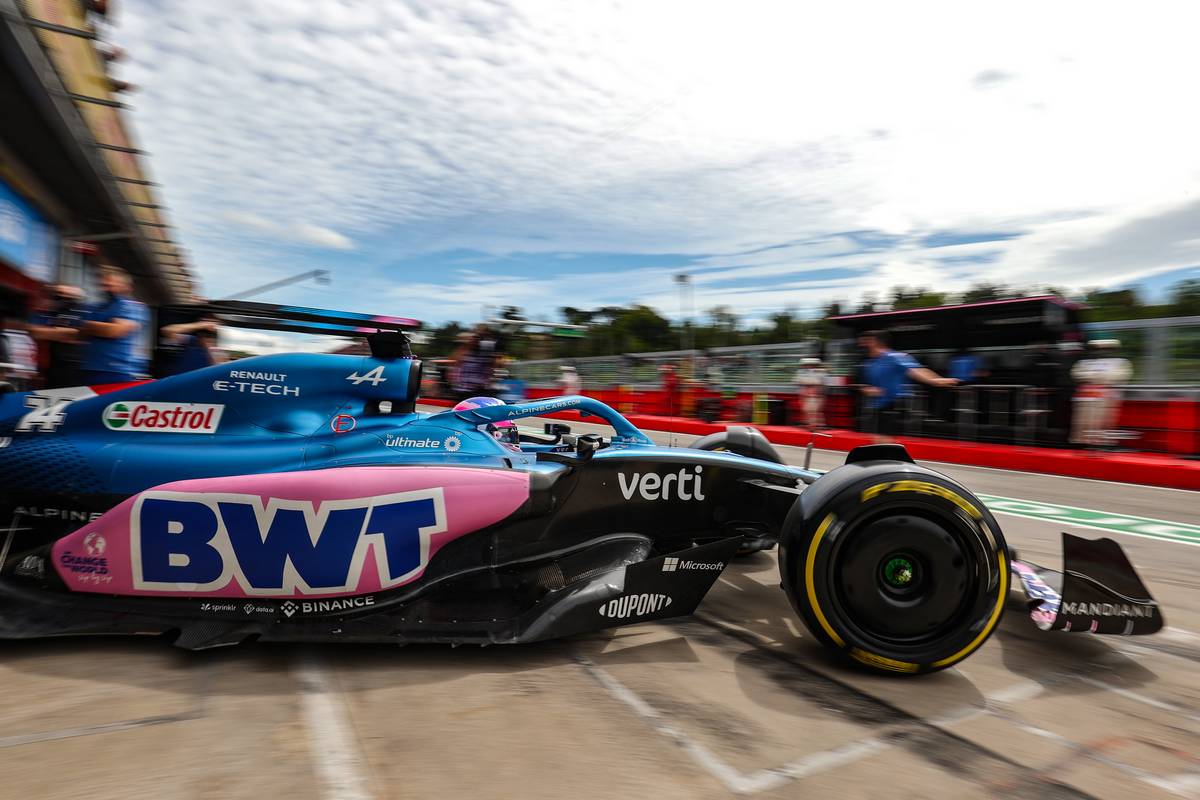 Alonso to stay as long as he ‘feels better than the others’