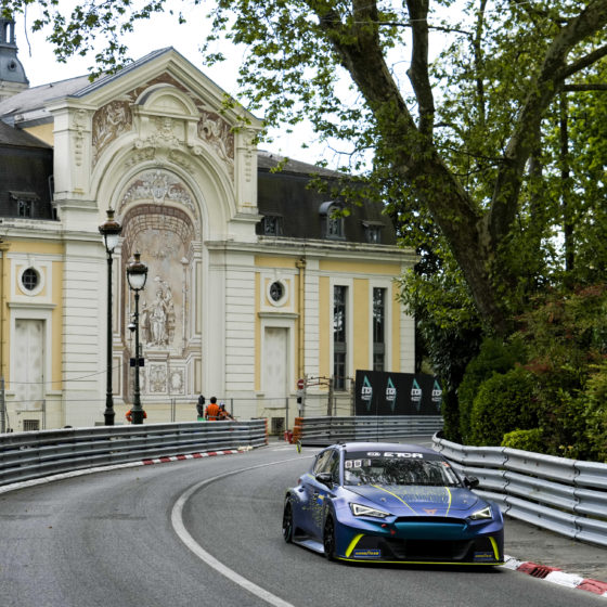ETCR: Ekström leads CUPRA coup in Pau