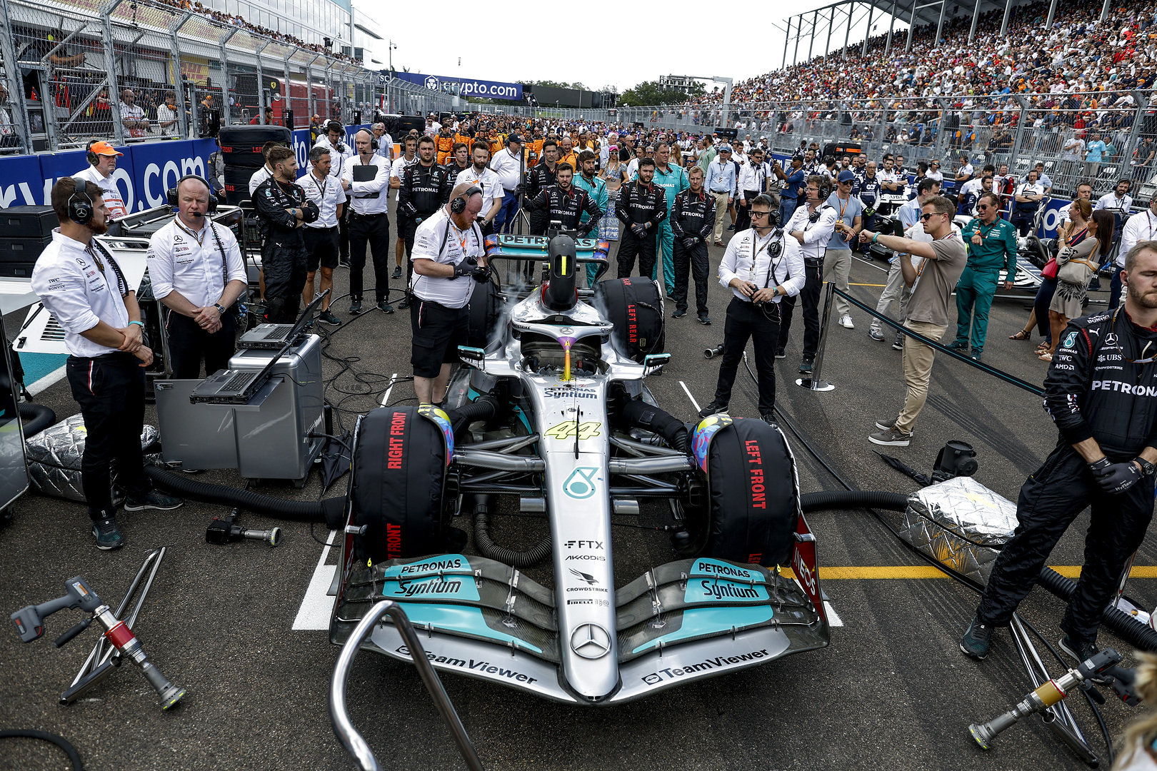 Brundle: Troubled Mercedes car ‘just plain mystery’