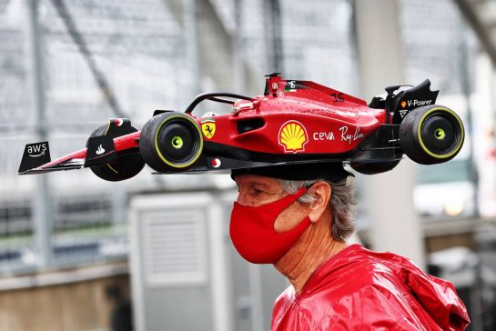 Circuit atmosphere - a Ferrari fan.
16.06.2022. Formula 1 World Championship, Rd 9, Canadian Grand Prix, Montreal, Canada, Preparation Day.
- www.xpbimages.com, EMail: requests@xpbimages.com © Copyright: Batchelor / XPB Images