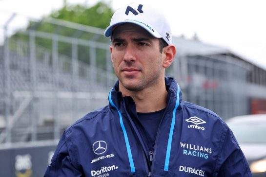 Nicholas Latifi (CDN) Williams Racing walks the circuit.
16.06.2022. Formula 1 World Championship, Rd 9, Canadian Grand Prix, Montreal, Canada, Preparation Day.
- www.xpbimages.com, EMail: requests@xpbimages.com © Copyright: Bearne / XPB Images