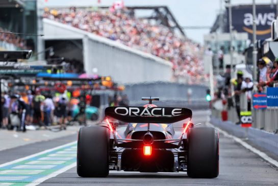 Max Verstappen (NLD) Red Bull Racing RB18.
17.06.2022. Formula 1 World Championship, Rd 9, Canadian Grand Prix, Montreal, Canada, Practice Day.
- www.xpbimages.com, EMail: requests@xpbimages.com &copy; Copyright: Bearne / XPB Images