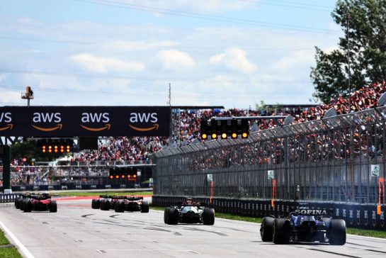 Alexander Albon (THA) Williams Racing FW44 - practice starts at the end of the first practice session.
17.06.2022. Formula 1 World Championship, Rd 9, Canadian Grand Prix, Montreal, Canada, Practice Day.
- www.xpbimages.com, EMail: requests@xpbimages.com &copy; Copyright: Batchelor / XPB Images