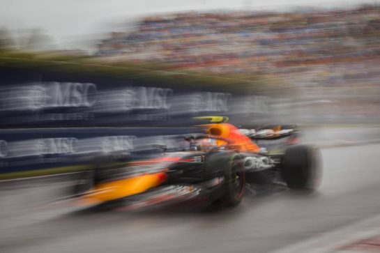 Sergio Perez (MEX) Red Bull Racing RB18.
18.06.2022. Formula 1 World Championship, Rd 9, Canadian Grand Prix, Montreal, Canada, Qualifying Day.
- www.xpbimages.com, EMail: requests@xpbimages.com &copy; Copyright: Bearne / XPB Images