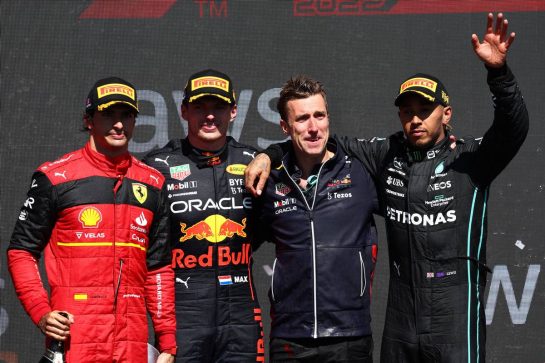 1st place Max Verstappen (NLD) Red Bull Racing RB18 with 2nd place Carlos Sainz Jr (ESP) Ferrari F1-75 and 3rd place Lewis Hamilton (GBR) Mercedes AMG F1 W13.
19.06.2022. Formula 1 World Championship, Rd 9, Canadian Grand Prix, Montreal, Canada, Race Day.
- www.xpbimages.com, EMail: requests@xpbimages.com &copy; Copyright: Batchelor / XPB Images