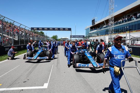 Esteban Ocon (FRA) Alpine F1 Team A522 and fFernando Alonso (ESP) Alpine F1 Team A522.
19.06.2022. Formula 1 World Championship, Rd 9, Canadian Grand Prix, Montreal, Canada, Race Day.
- www.xpbimages.com, EMail: requests@xpbimages.com &copy; Copyright: Batchelor / XPB Images