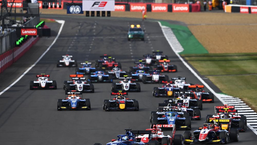F3 – Leclerc scores first 2022 win after tight Silverstone battle