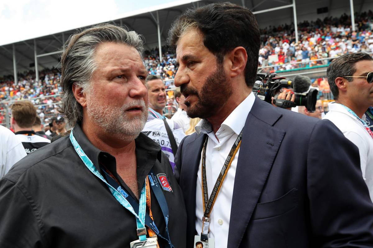 Michael Andretti (USA) with Mohammed Bin Sulayem (UAE) FIA President on the grid. 08.05.2022. Formula 1 World Championship, Rd 5, Miami Grand Prix, Miami, Florida, USA, Race