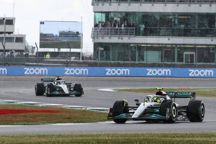 Bottas tops rain-impacted opening practice at Silverstone