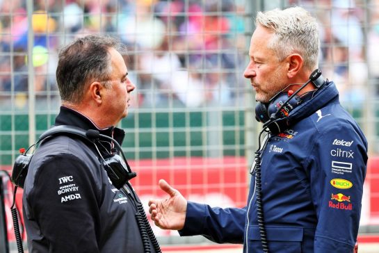 (L to R): Ron Meadows (GBR) Mercedes GP Team Manager with Jonathan Wheatley (GBR) Red Bull Racing Team Manager.
01.07.2022. Formula 1 World Championship, Rd 10, British Grand Prix, Silverstone, England, Practice Day.
- www.xpbimages.com, EMail: requests@xpbimages.com &copy; Copyright: Batchelor / XPB Images