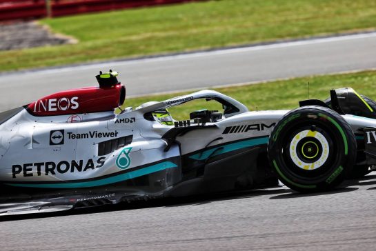 Lewis Hamilton (GBR) Mercedes AMG F1 W13.
01.07.2022. Formula 1 World Championship, Rd 10, British Grand Prix, Silverstone, England, Practice Day.
- www.xpbimages.com, EMail: requests@xpbimages.com &copy; Copyright: Moy / XPB Images