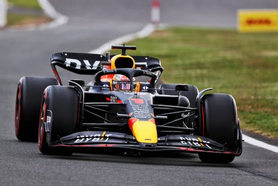 Max Verstappen (NLD) Red Bull Racing RB18.
01.07.2022. Formula 1 World Championship, Rd 10, British Grand Prix, Silverstone, England, Practice Day.
- www.xpbimages.com, EMail: requests@xpbimages.com &copy; Copyright: Moy / XPB Images