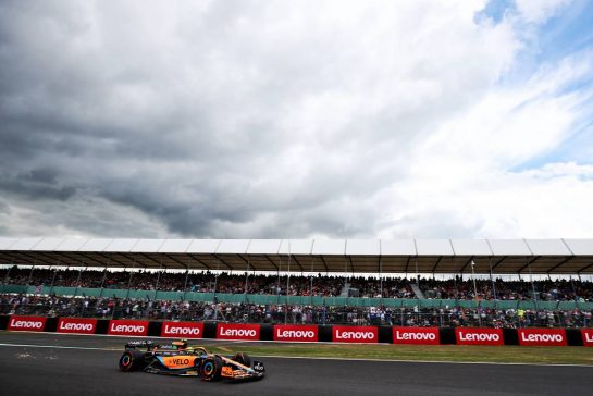 Lando Norris (GBR) McLaren MCL36.
01.07.2022. Formula 1 World Championship, Rd 10, British Grand Prix, Silverstone, England, Practice Day.
 - www.xpbimages.com, EMail: requests@xpbimages.com &copy; Copyright: Coates / XPB Images