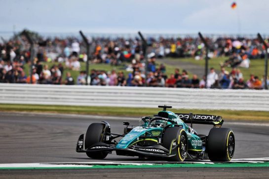 Lance Stroll (CDN) Aston Martin F1 Team AMR22.
01.07.2022. Formula 1 World Championship, Rd 10, British Grand Prix, Silverstone, England, Practice Day.
- www.xpbimages.com, EMail: requests@xpbimages.com &copy; Copyright: Moy / XPB Images