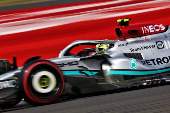 Lewis Hamilton (GBR) Mercedes AMG F1 W13.
01.07.2022. Formula 1 World Championship, Rd 10, British Grand Prix, Silverstone, England, Practice Day.
- www.xpbimages.com, EMail: requests@xpbimages.com &copy; Copyright: Bearne / XPB Images