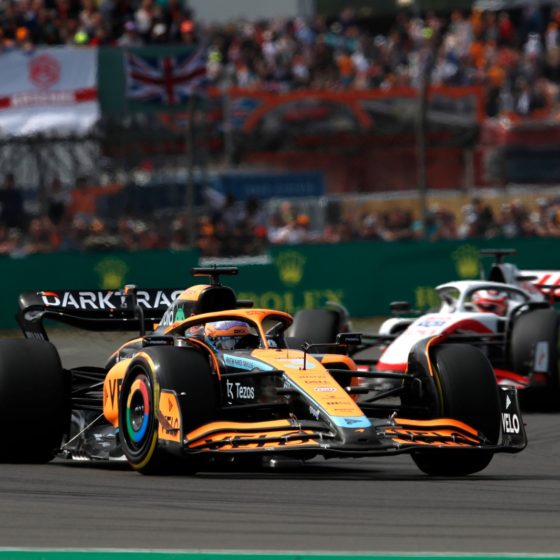 Ricciardo confused by ‘zero pace’ McLaren at Silverstone