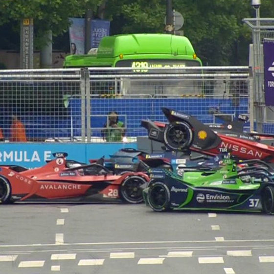 Evans wins Seoul E-Prix race 1 to keep title hopes alive