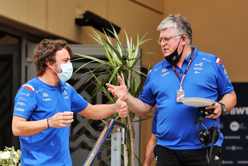 Alpine: Alonso’s age a deterrent to multi-year F1 contract