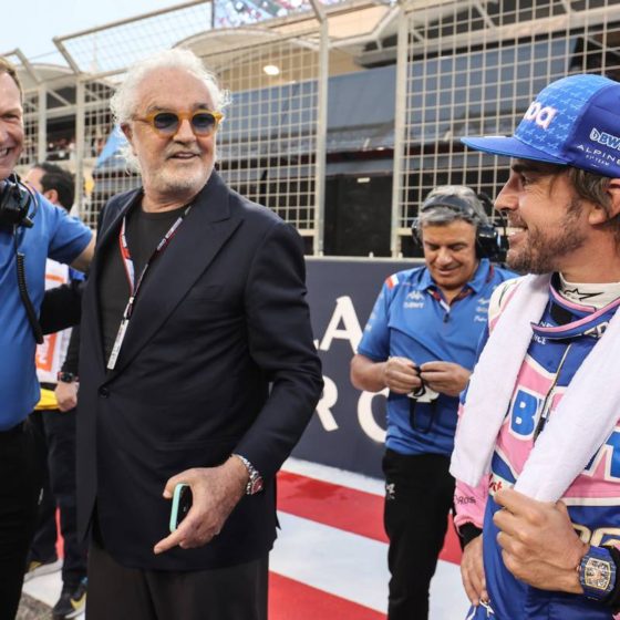 Alonso rubbishes ‘sad’ claims of collusion over driver market moves