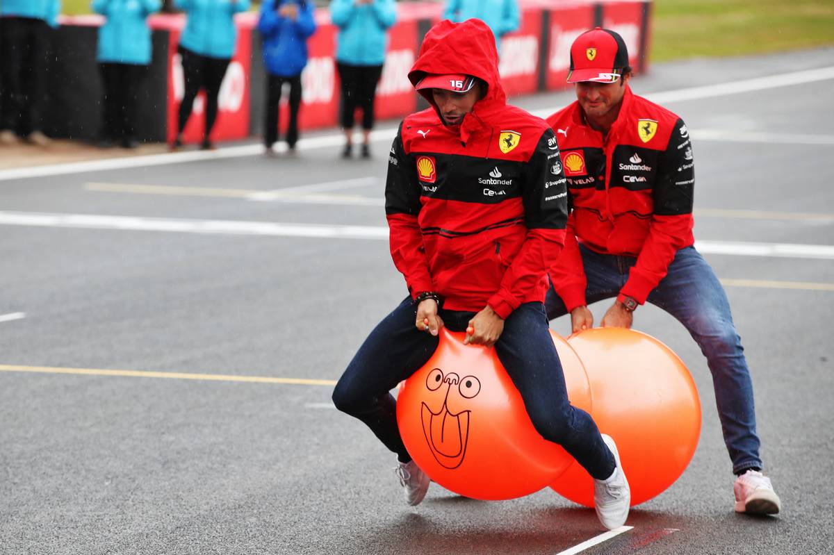 Charles Leclerc (MON) Ferrari and Carlos Sainz Jr (ESP) Ferrari. 30.06.2022. Formula 1 World Championship, Rd 10, British Grand Prix, Silverstone, England, Preparation