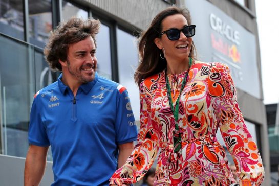 (L to R): Fernando Alonso (ESP) Alpine F1 Team with his girlfriend Andrea Schlager (AUT) Journalist.
31.07.2022. Formula 1 World Championship, Rd 13, Hungarian Grand Prix, Budapest, Hungary, Race Day.
- www.xpbimages.com, EMail: requests@xpbimages.com © Copyright: Coates / XPB Images